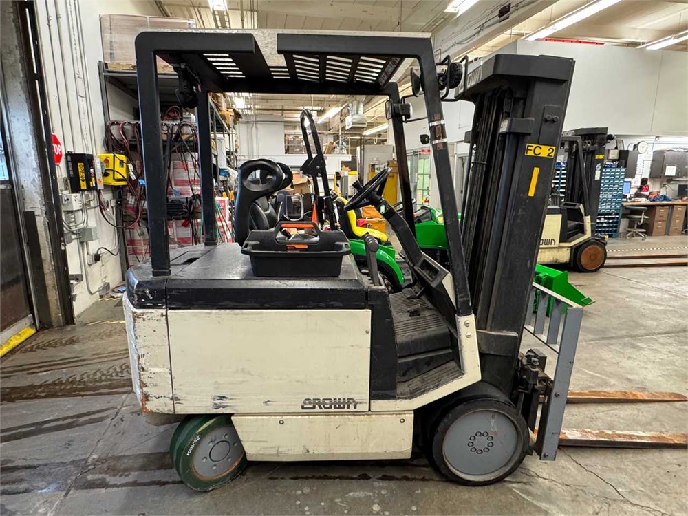 Crown "FC" Electric Forklift