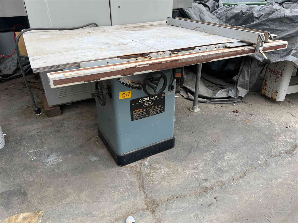 Delta "34-802" Table Saw