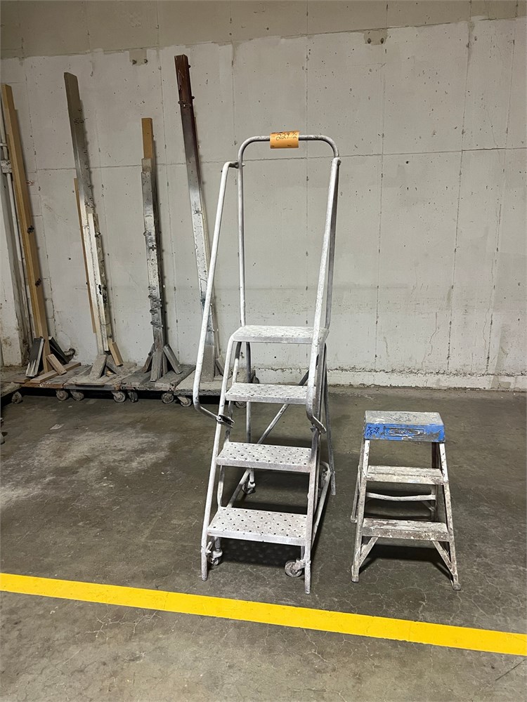 Rolling step ladder & Small step ladder