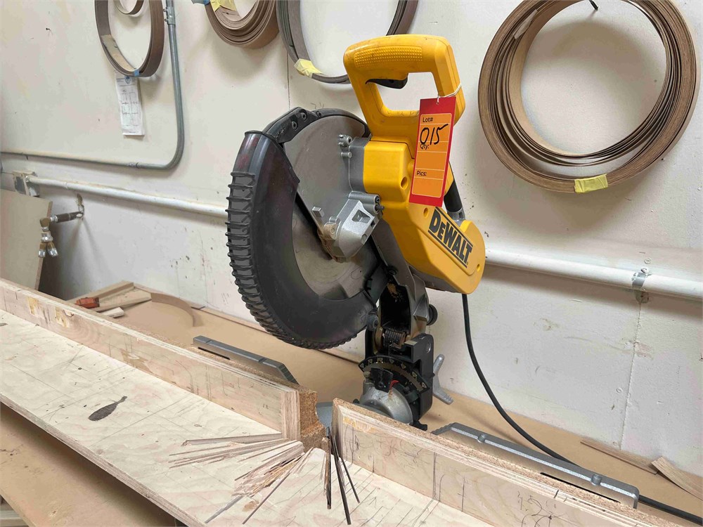DeWalt "DW716" Compound Miter Saw