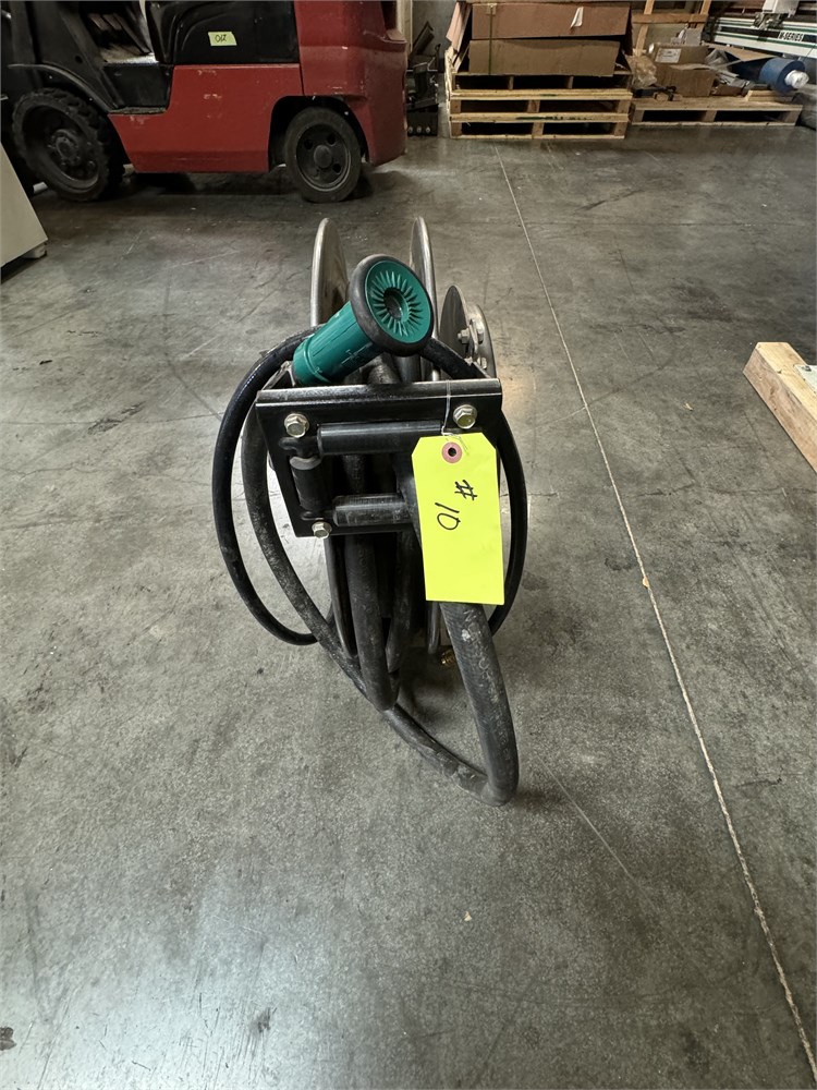 Moss Rubber and Equip Air Hose Reel