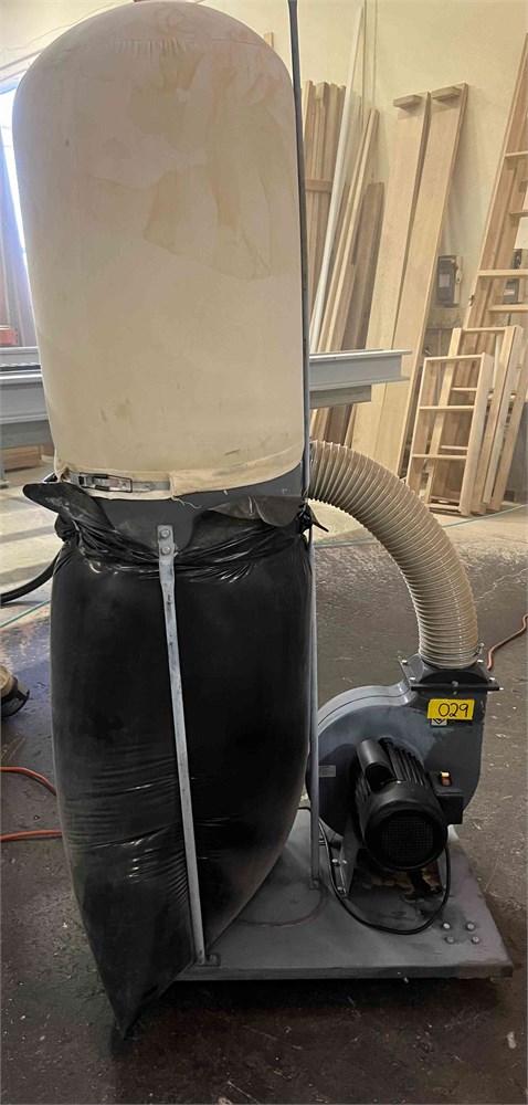 Central Machinery Portable Dust Collector