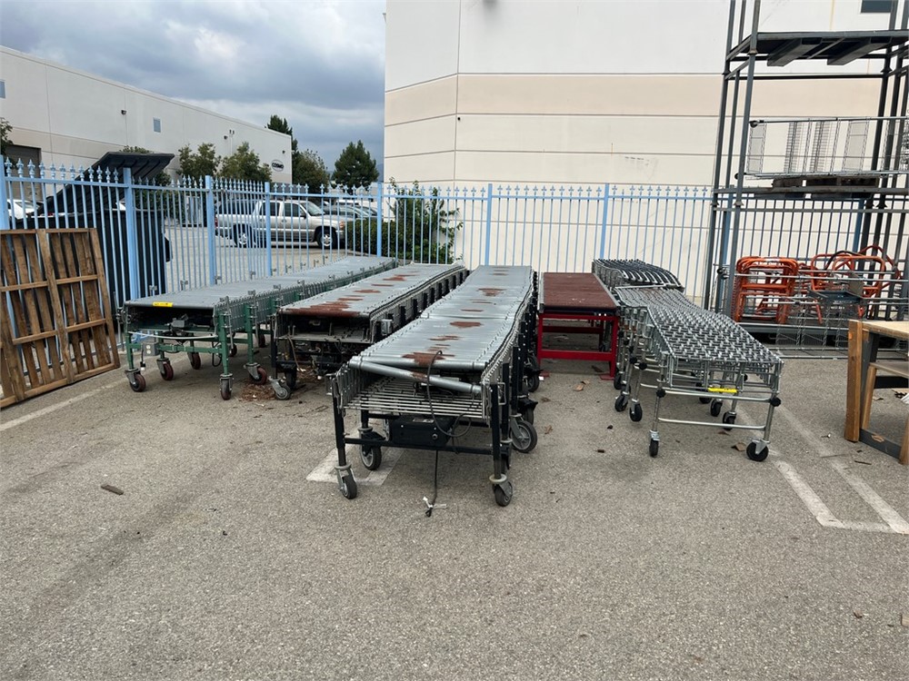 Lot of Stretch Roller Conveyors - Some Powered