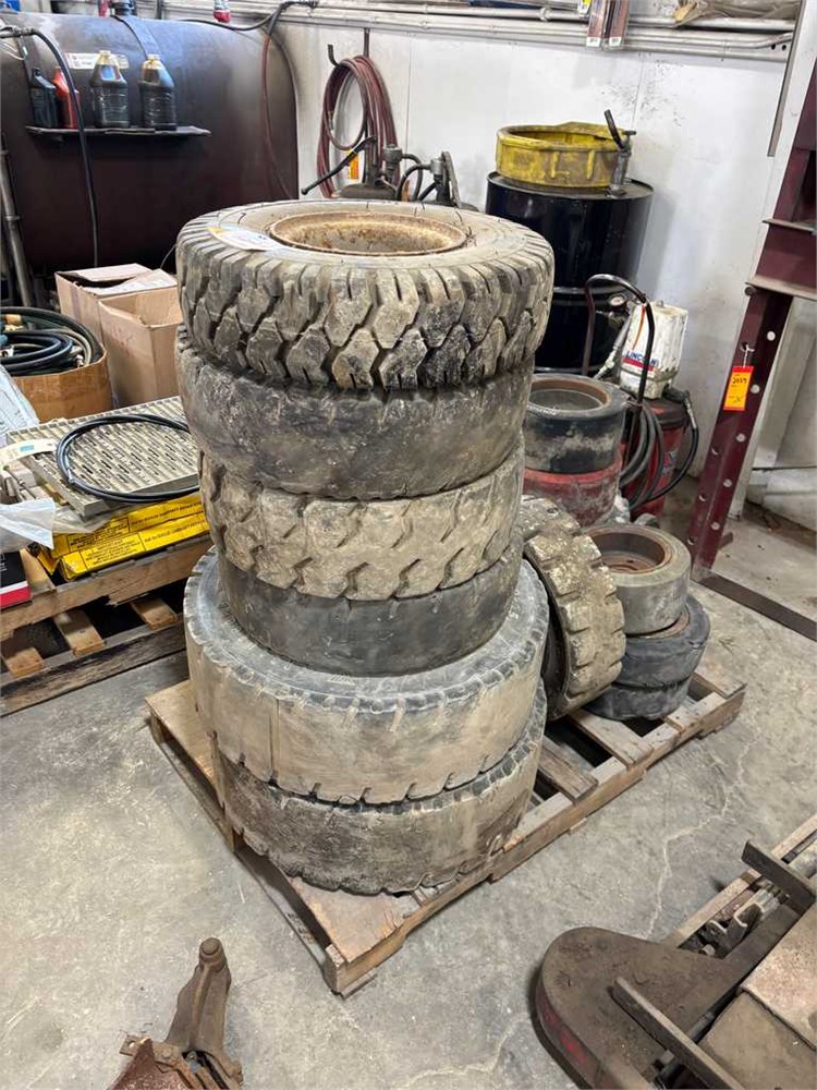 Forklift Tires