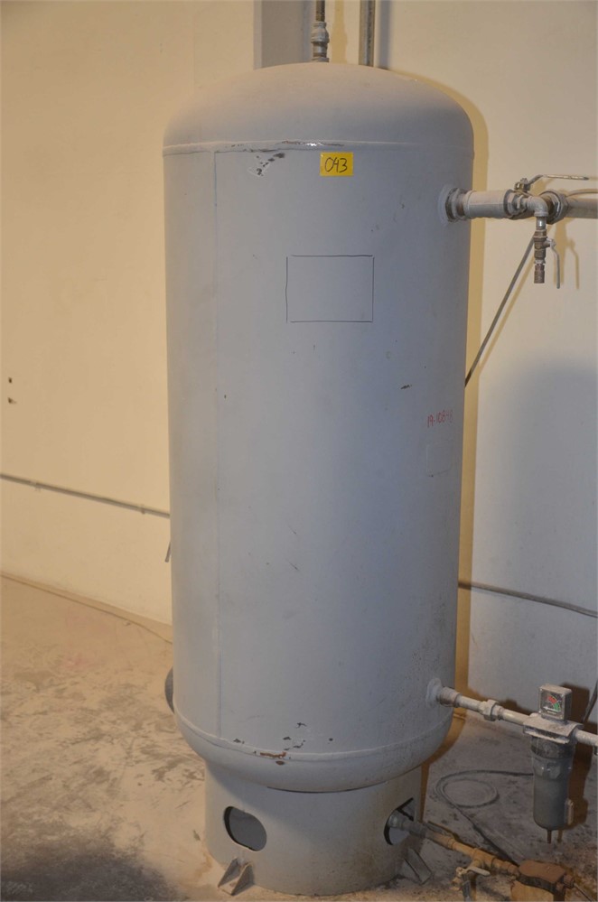 Air storage tank