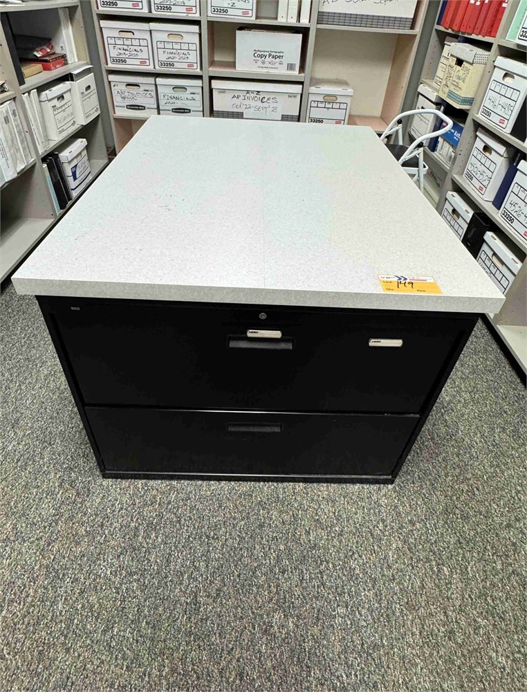 File Cabinets & Table