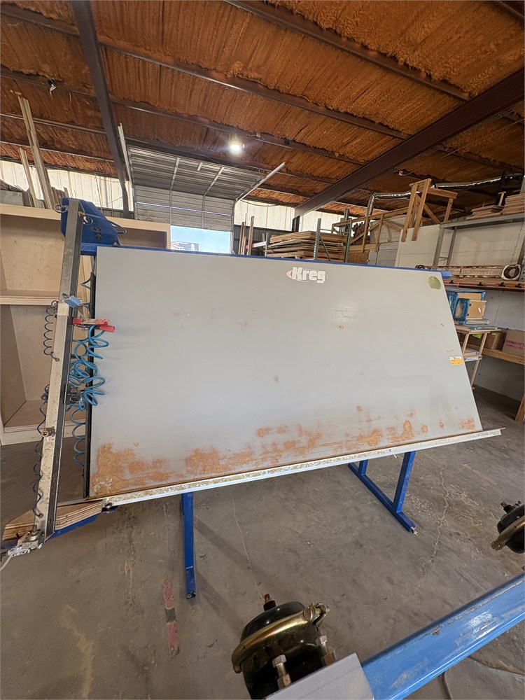 Kreg 4' x 8' Pneumatic Face Framing Table
