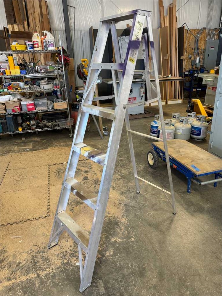 6' Aluminum Ladder