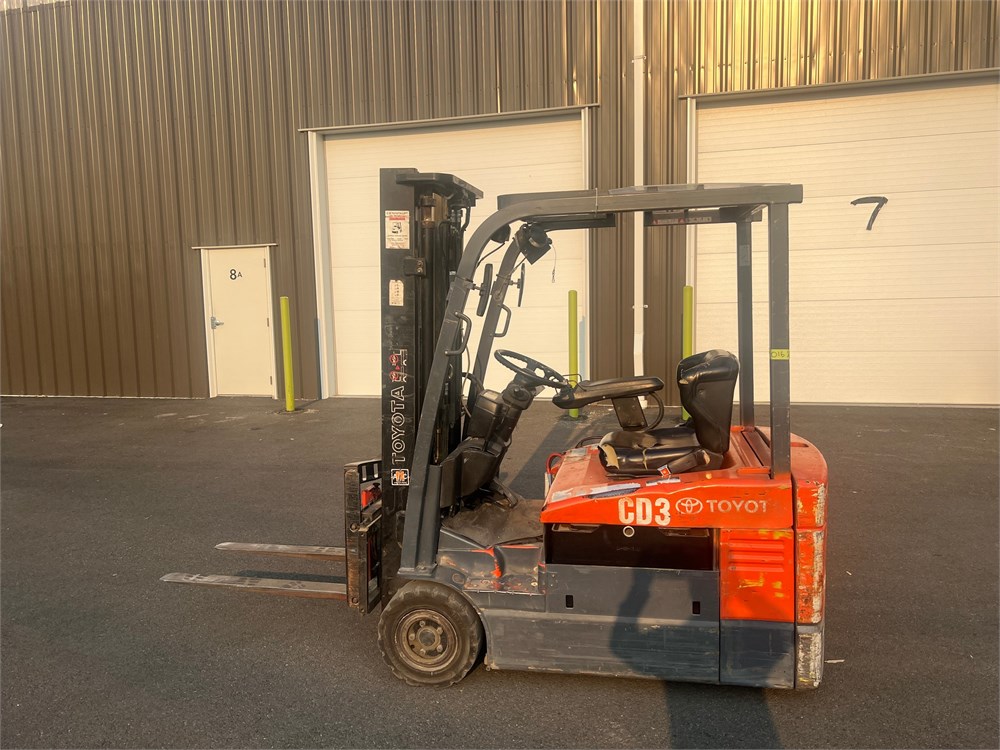 Toyota "7FBEHU18" Forklift - Electric