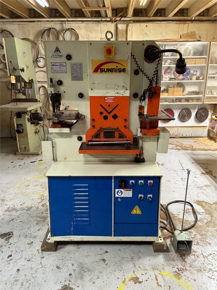 Sunrise "IW-66K" Ironworker