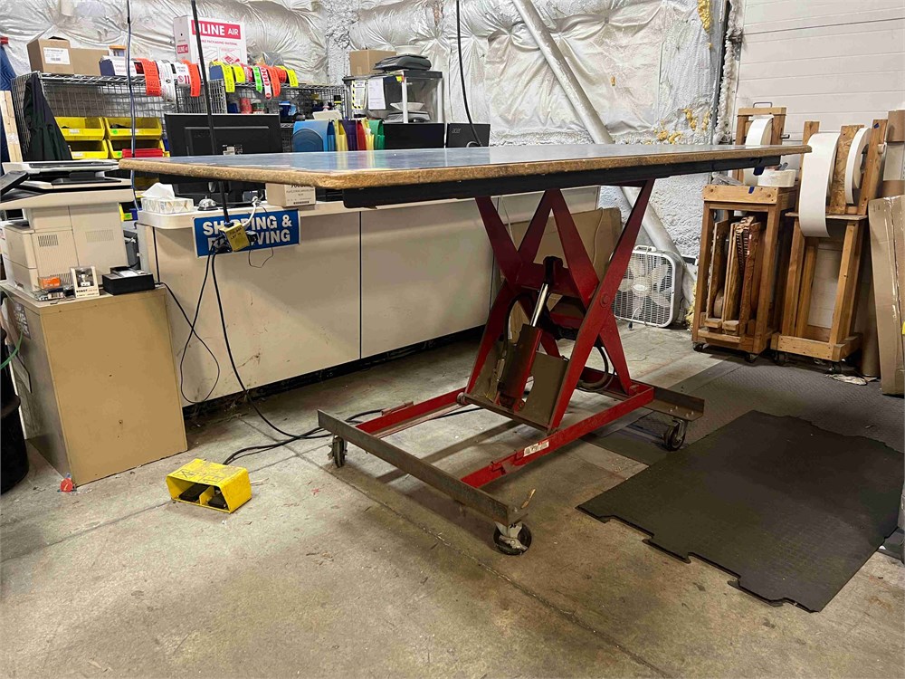 Southworth "LL1.5-35" Scissor Lift Table