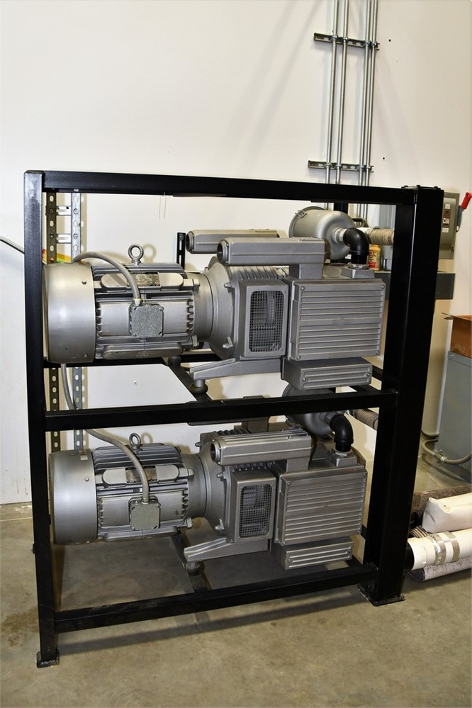 Becker "VTLF 260 SK" Vacuum Pumps with Integrated Stand