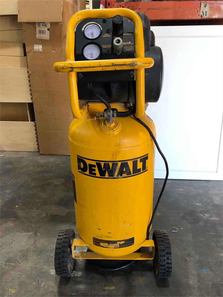 DeWalt "D55168" Portable Air Compressor