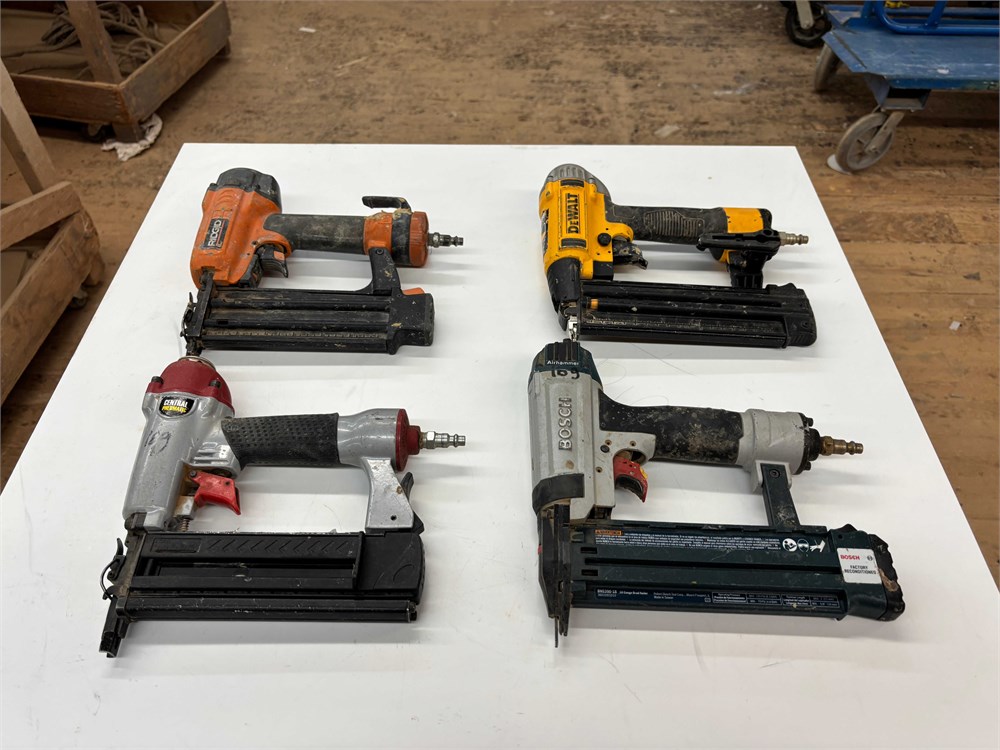 Pneumatic Brad and Finish Nailer Set