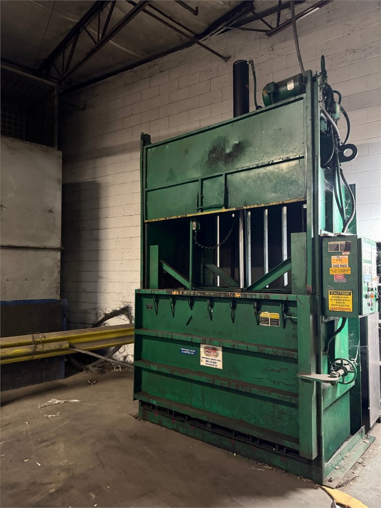 Selco "VS-6M" Baler