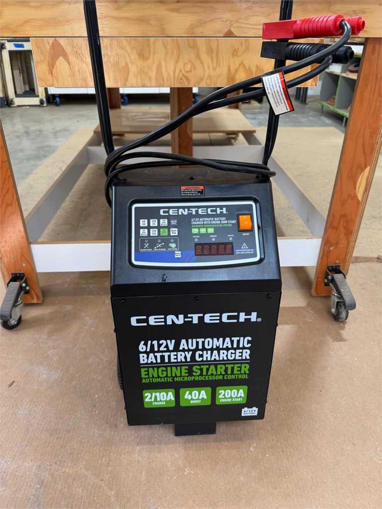 Cen-Tech Automatic Battery Charger