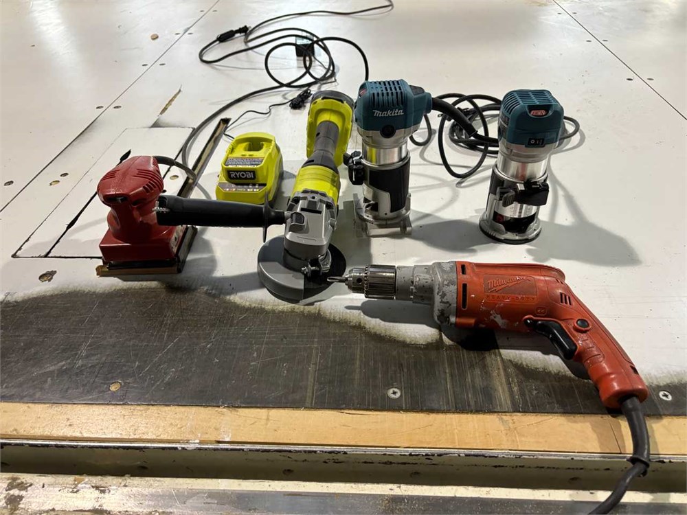 Mixed Corded and Cordless Power Tool Lot