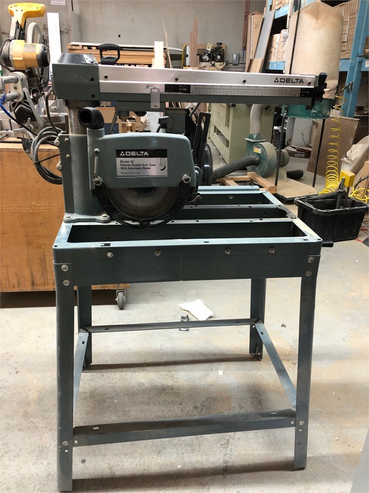 Delta "Model 10" Deluxe Radial Arm Saw