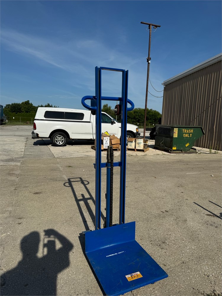Vestil LLH-202053-FW Lift as pictured