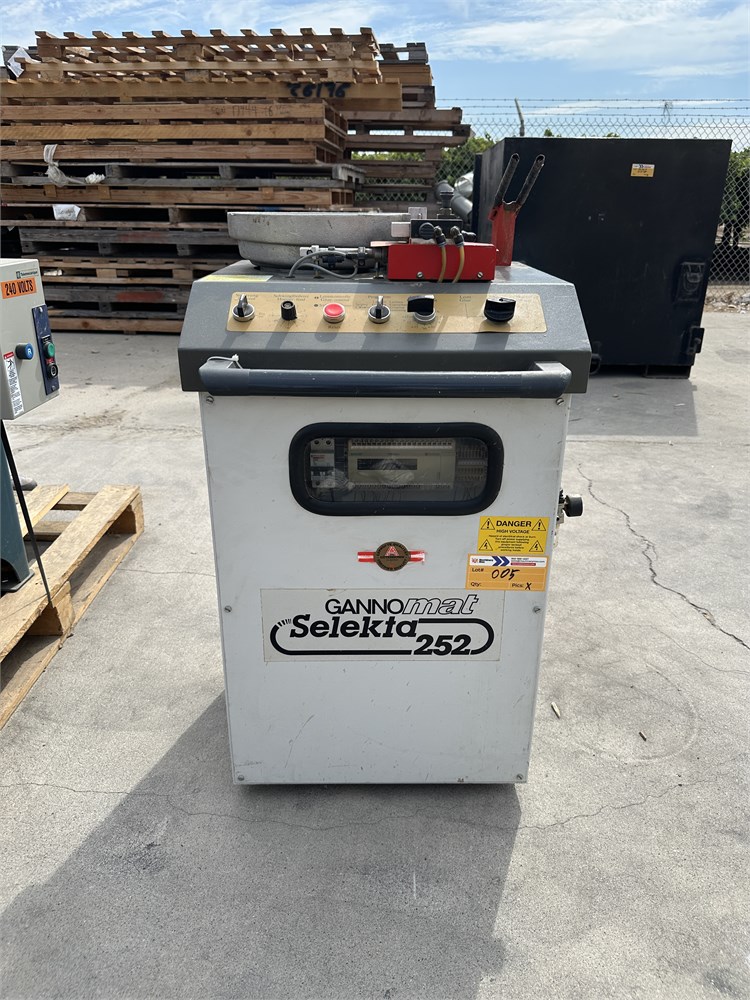 Gannomat "Selekta 252" Dowel Inserter