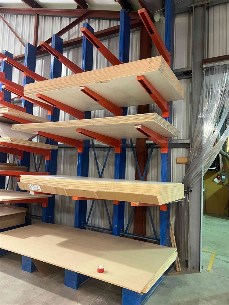 Cantilever material rack