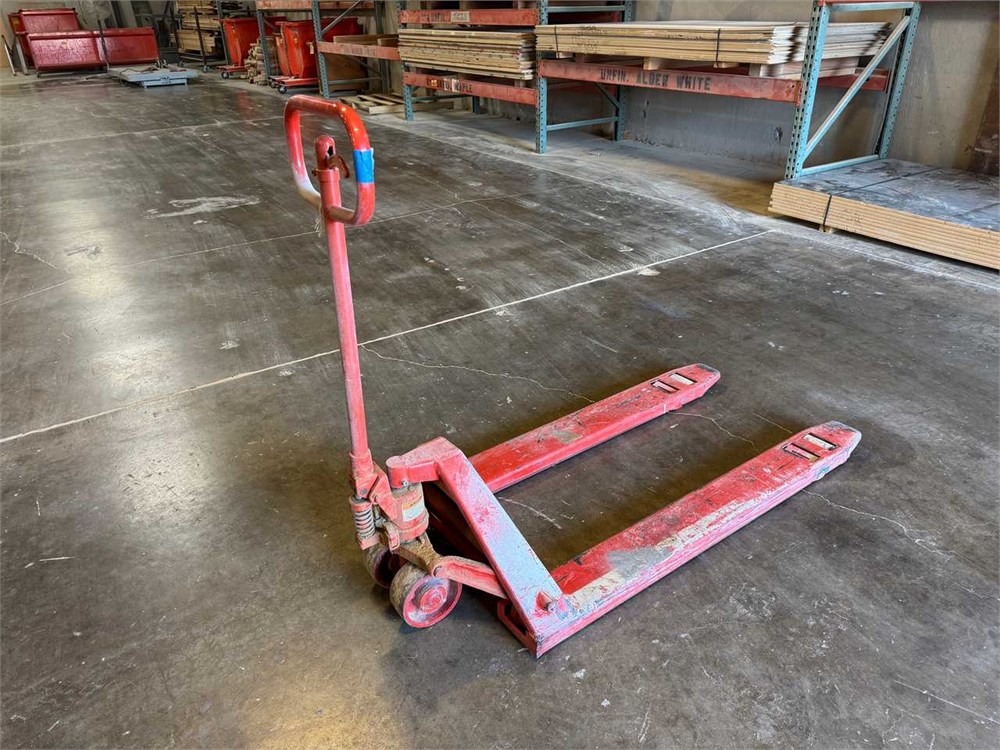 Red Pallet Jack - Not Working