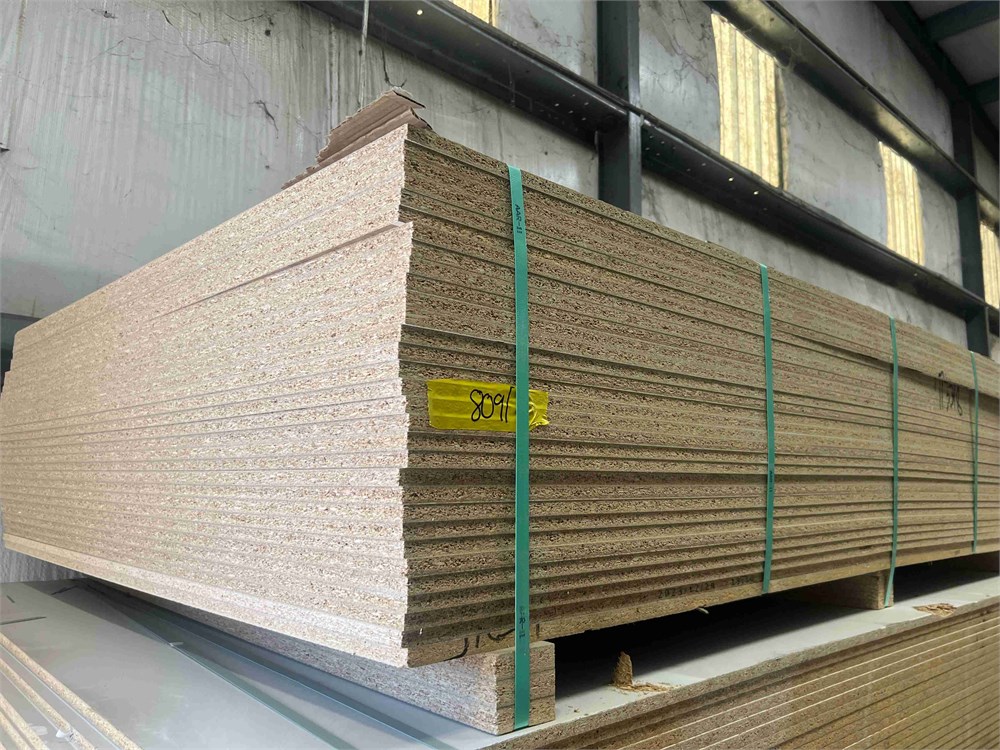 5/8" x 5' x 8' Laminated Particle Board