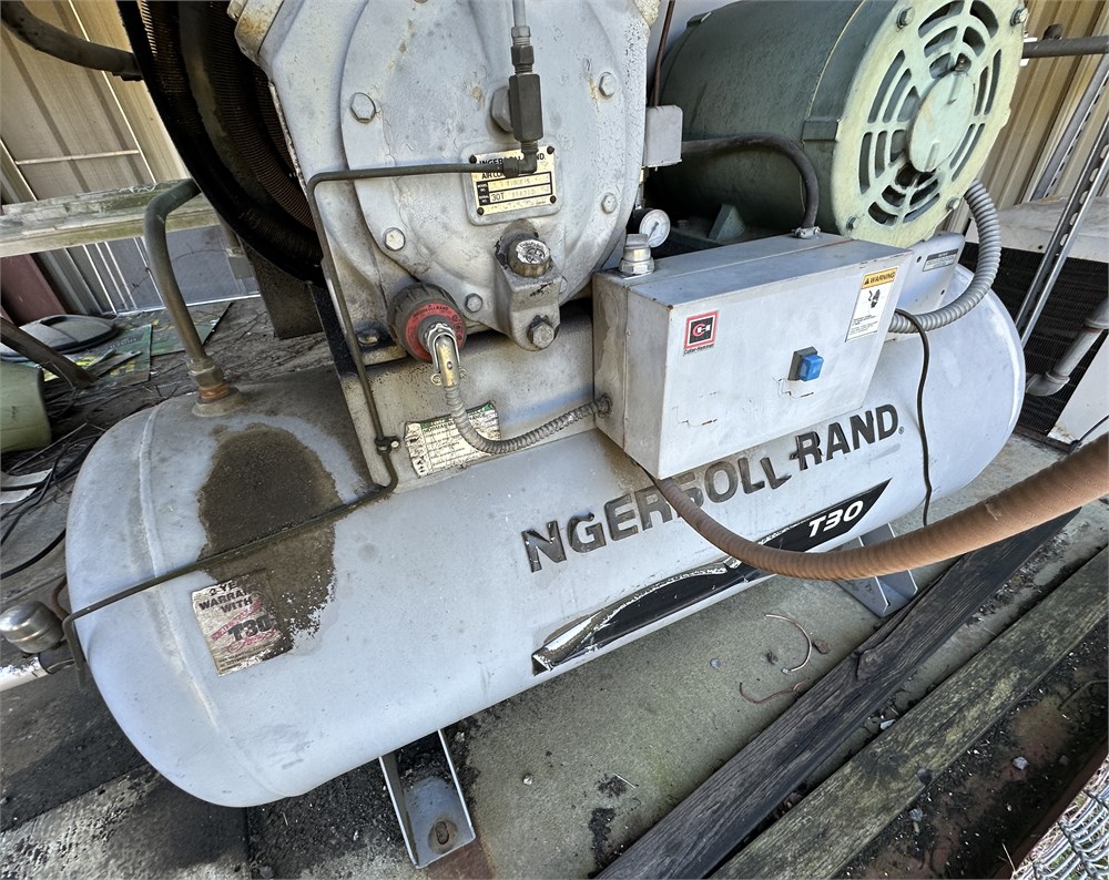 Ingersoll Rand "T30" Air Compressor