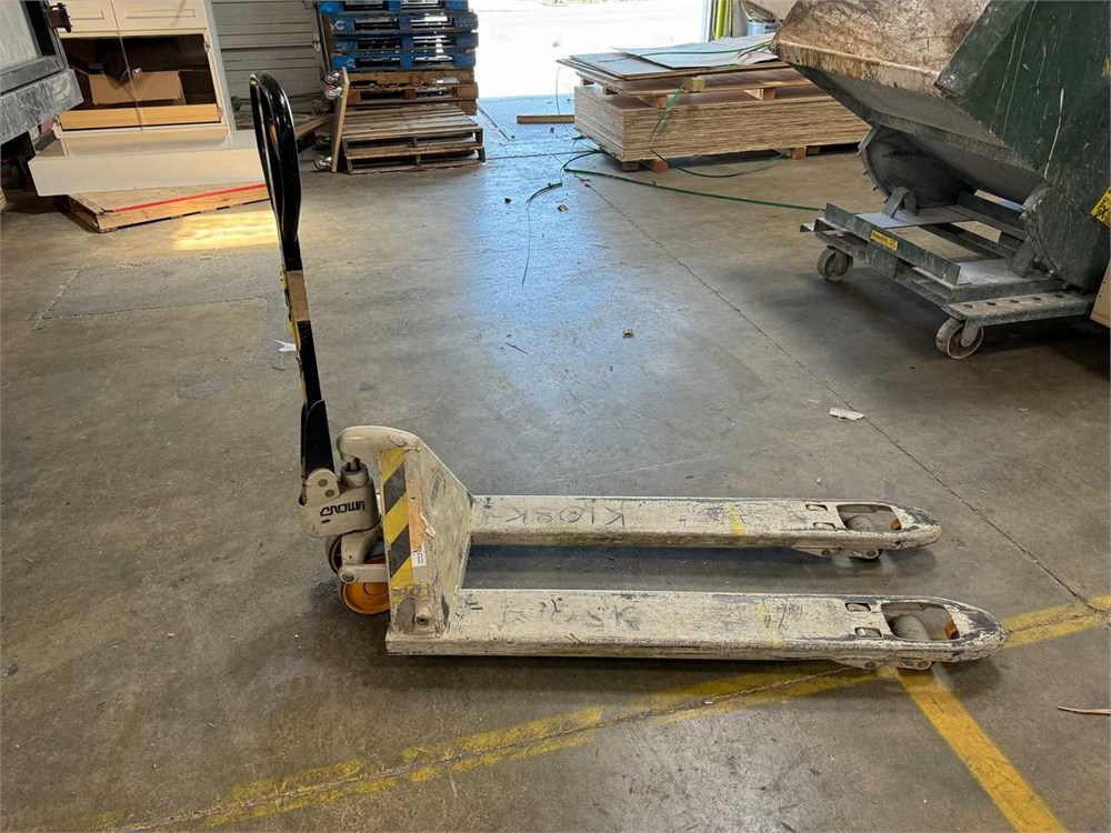 Crown Pallet Jack