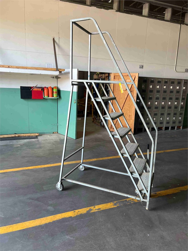Rolling Step Ladder