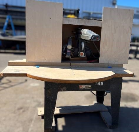 DeWalt "3526" Radial Arm Saw