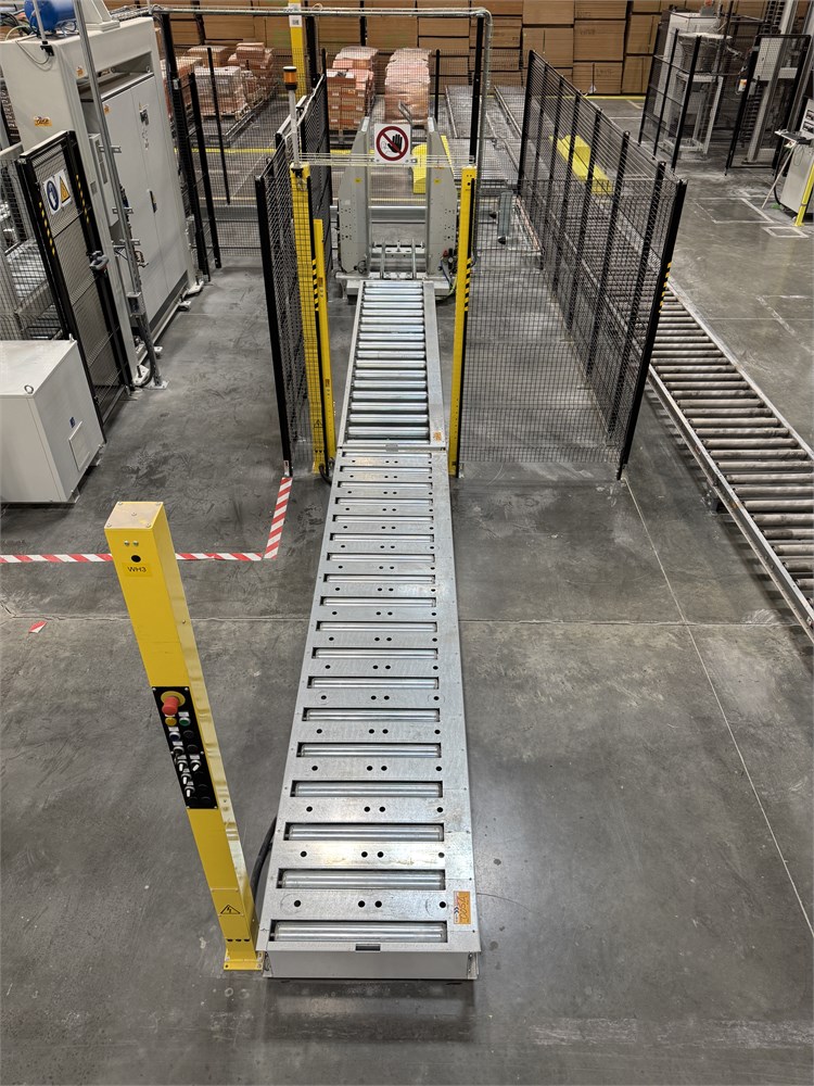 Biesse Infeed Conveyor and Clamping Device