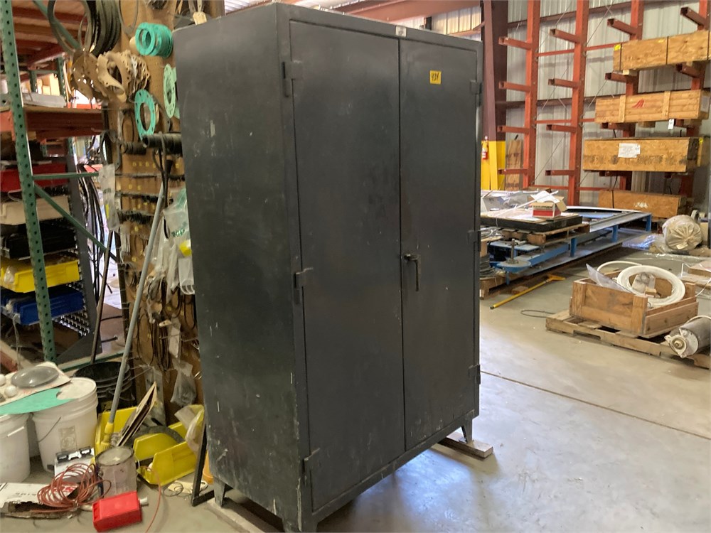 Metal storage cabinet