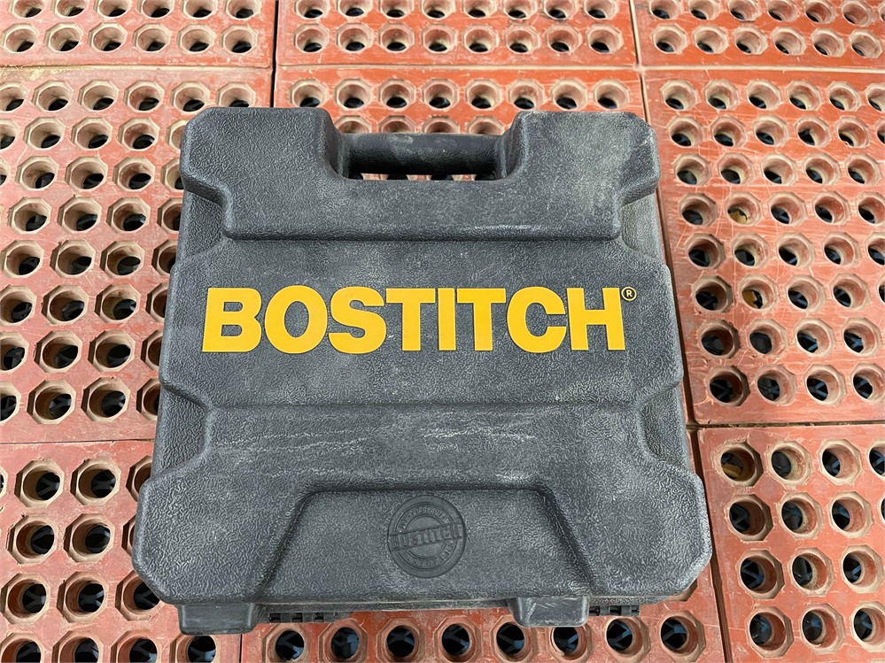 Bostitch Pneumatic Nailer/Stapler