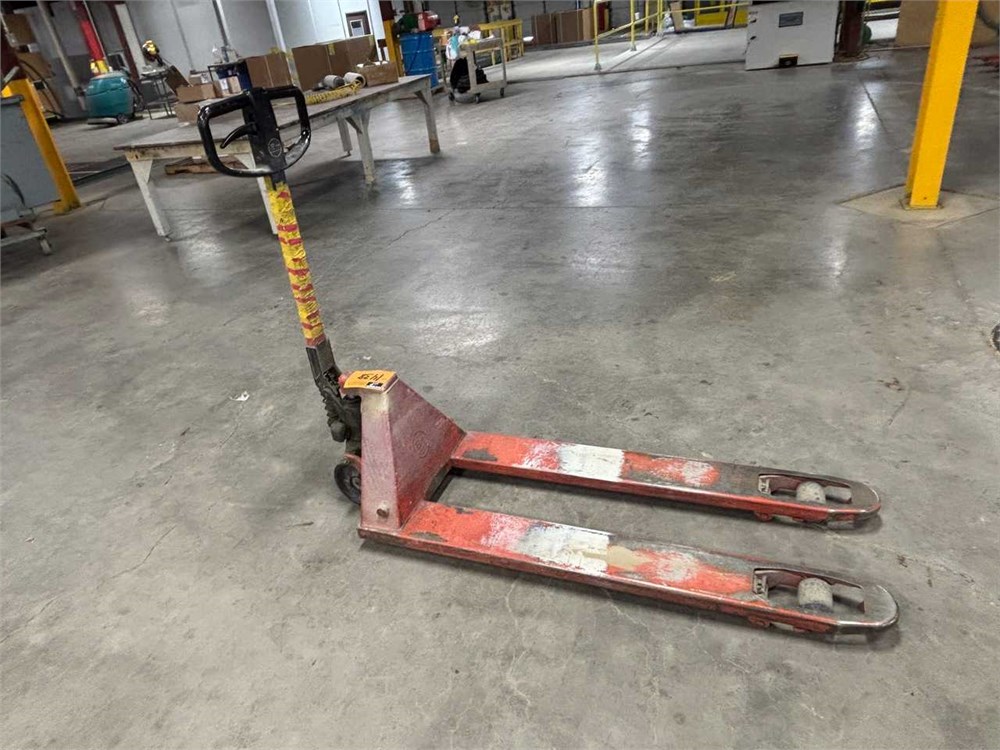 BT "LMH230U" Pallet Jack