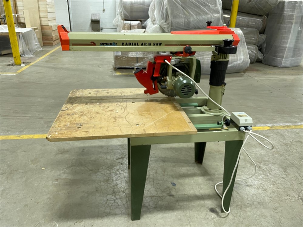 Omga "RN-700-FM" Radial Arm Saw