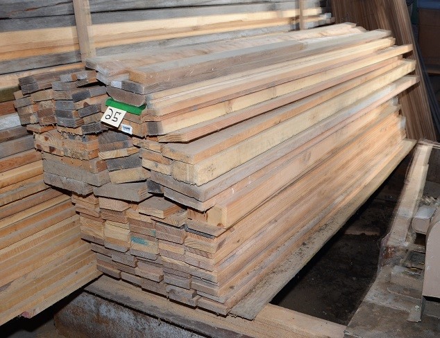 LOT OF HARDWOOD UP TO 7' LENGTHS VARIOUS THICKNESSES APPROX 95 PCS