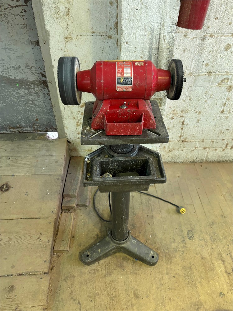 Milwaukee "4935" Bench Grinder