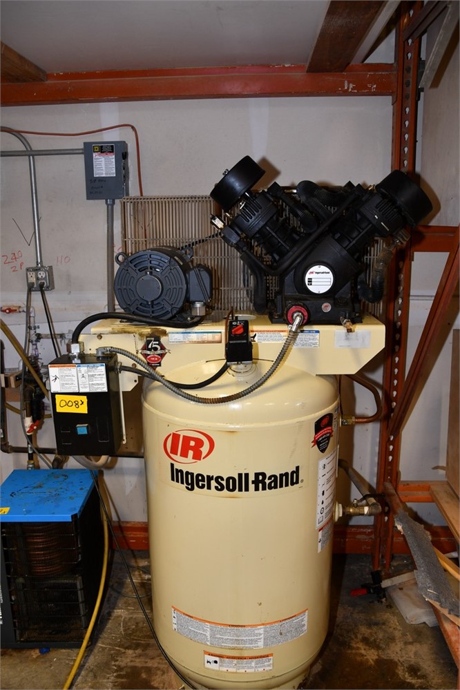 Ingersol Rand "TS10N7.5" Air Compressor