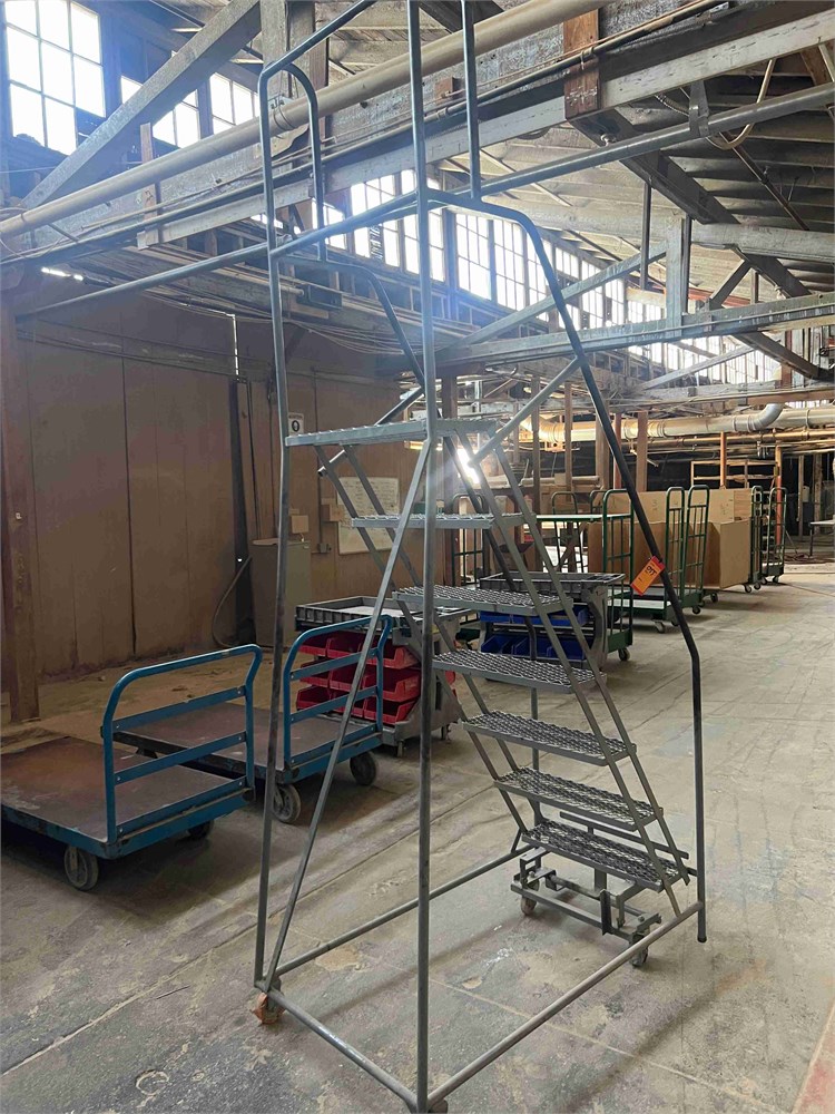 Rolling Step Ladder