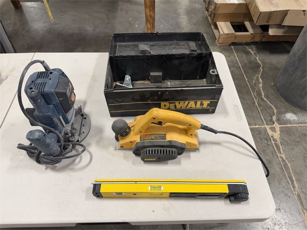 DeWalt "DW680" Hand Planer/Bosch Router/ Level