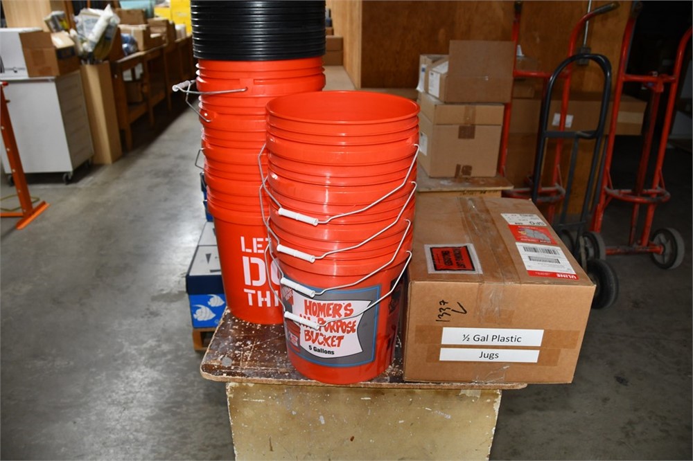 LOT OF PLASTIC BUCKETS AND ACCESSORIES