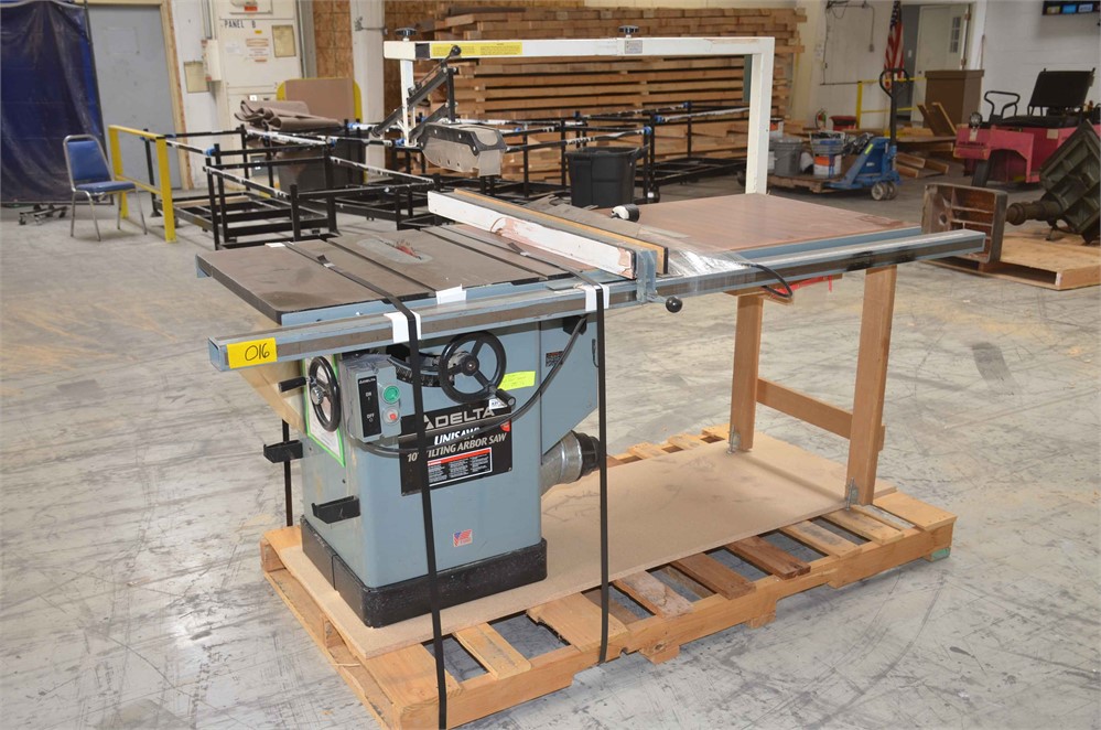 Delta "Unisaw" 10" table saw