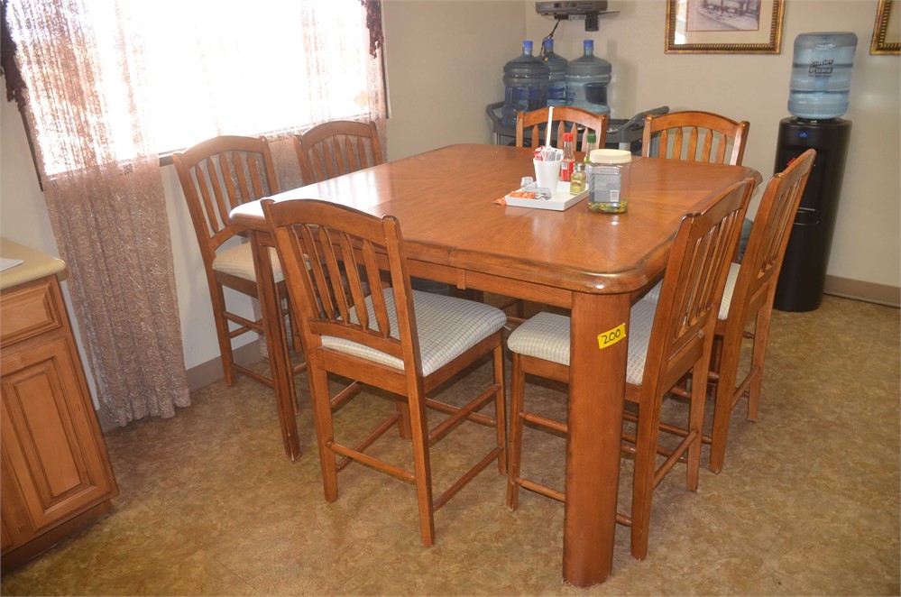 Kitchen table & Chairs