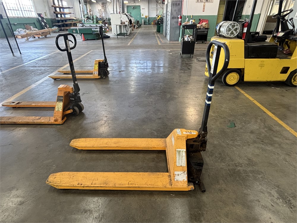 Uline "H-1785" Pallet Jack