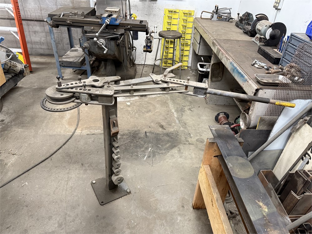 Shop Outfitters "20/20" Compact Bender