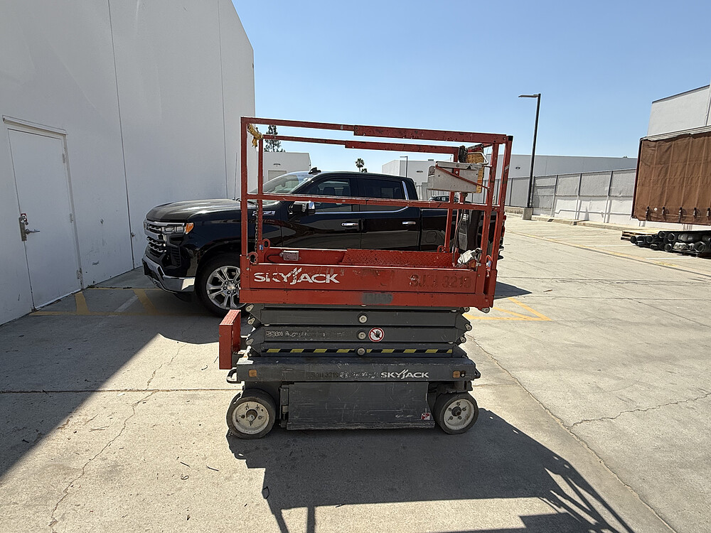 Skyjack "SJ III 3219" Scissor Lift