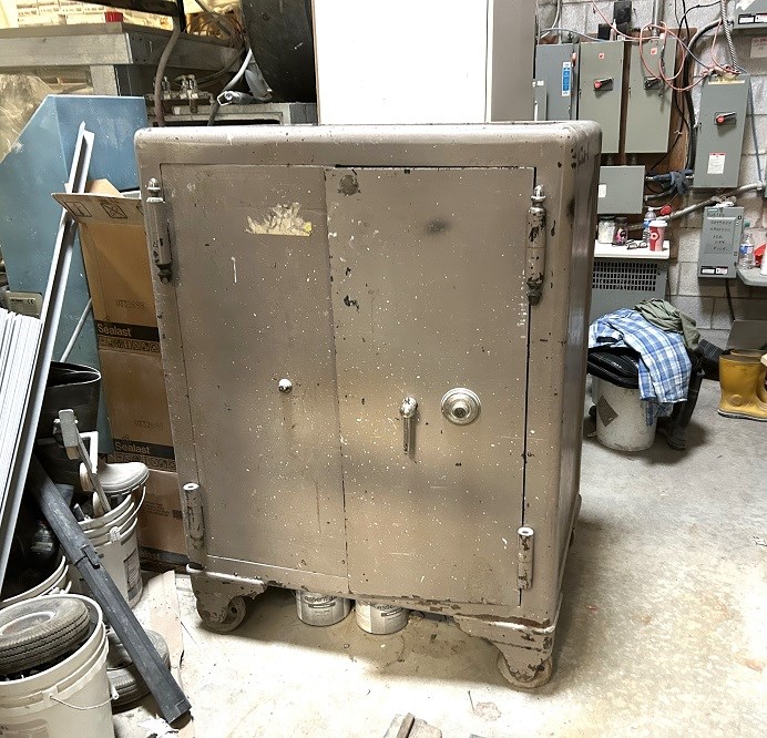 The Mosler Safe co. Heavy Duty Safe on Castors  - Woodbridge, ON