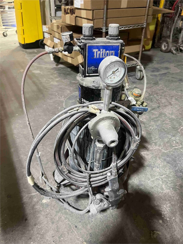 Graco "Triton" Spray Pump and Gun