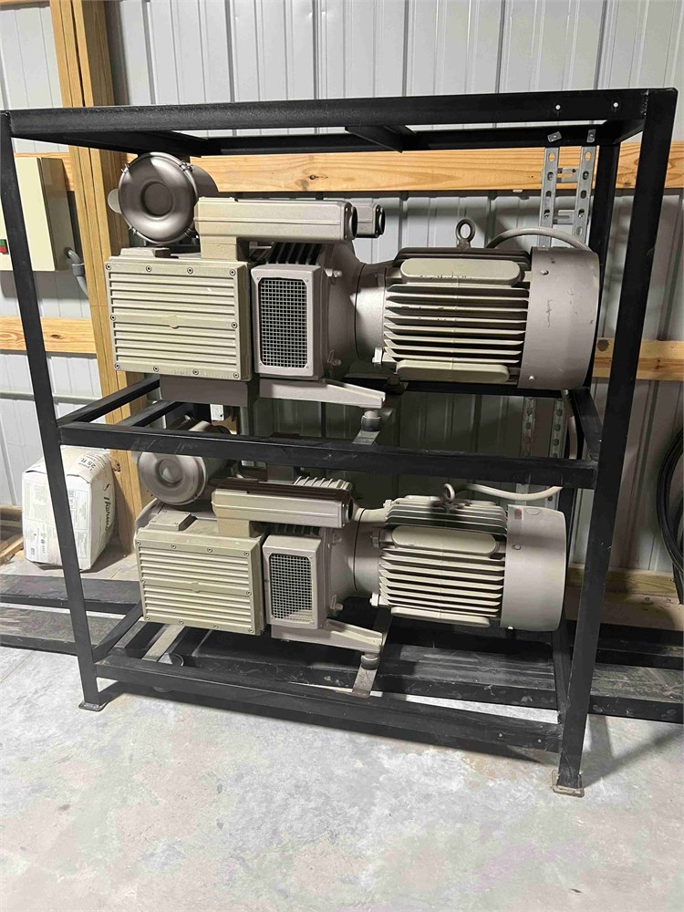 (2) Becker "VTLF 260 SK" Vacuum Pumps with Integrated Stand